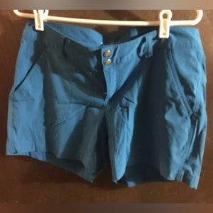 Columbia Omni Tech blue shorts size 12